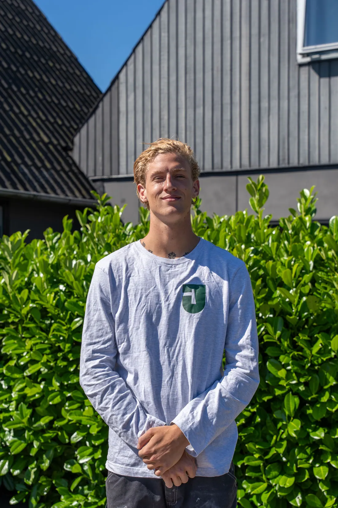 Murer fra Jenrich Byg & Murer uden for en villa
